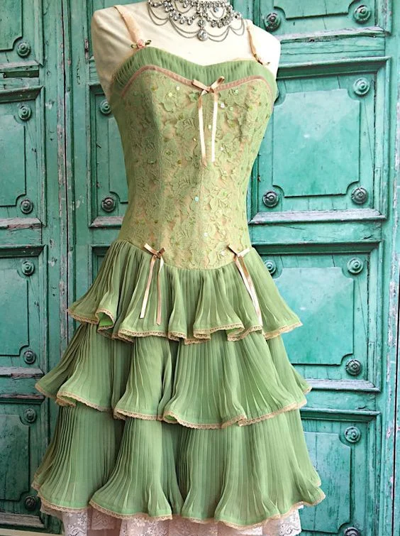 Relaxed Fit Women's Fashion Green pink sweet spaghetti strap layered long lace tulle ball gown evening dress coming of age ceremony dress gh2931