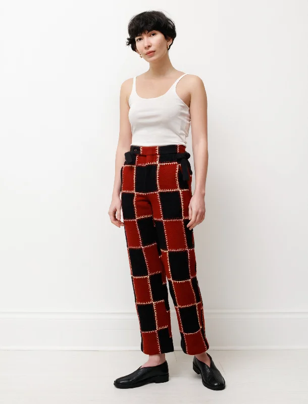 Modern Women's Outfit Blanket Stitch Quilt Trousers