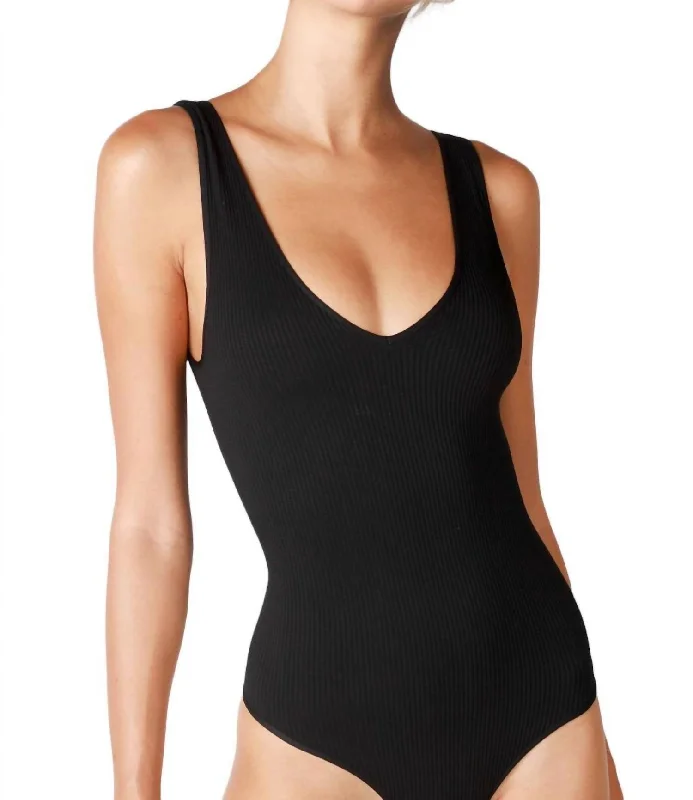 Women's Stylish Vacation Attire Ribbed V Neck Tank Bodysuit In Black