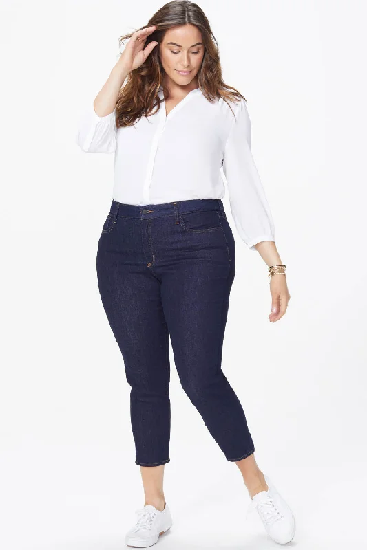 Stylish Women's Outfit Alina Skinny Ankle Jeans In Plus Size - Rinse