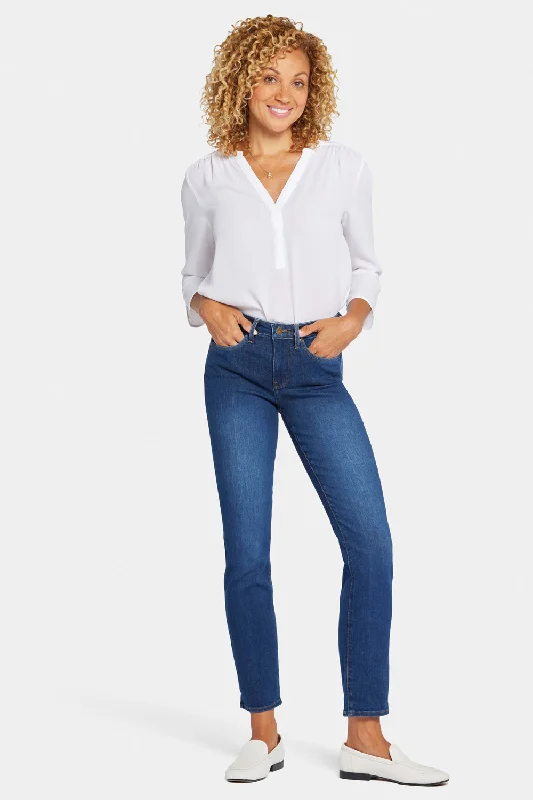 Women's Trendy Outfit Sheri Slim Jeans In Petite - Cooper