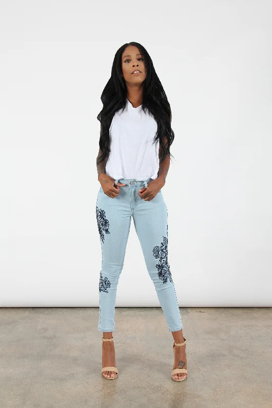 Women's Outfit A Sketch From the Past Embroidered Jeans