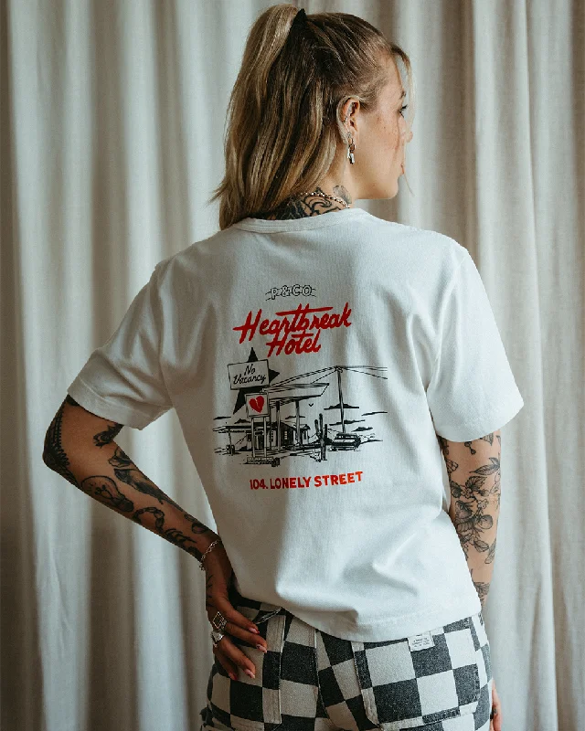 Women's Transitional Apparel Heartbreak Hotel T-Shirt - Off White