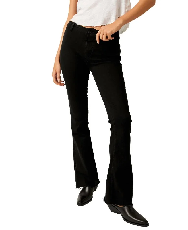 Luxury Women's Clothing Level Up Slit Boot Cut Jeans In Black