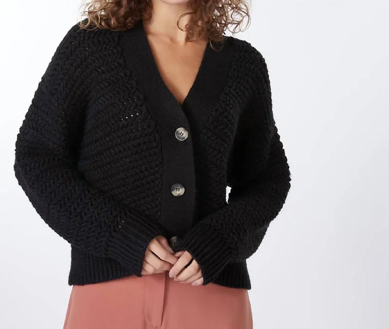 Elegant Women's Fashion Short Zz Knit Cardigan In Black